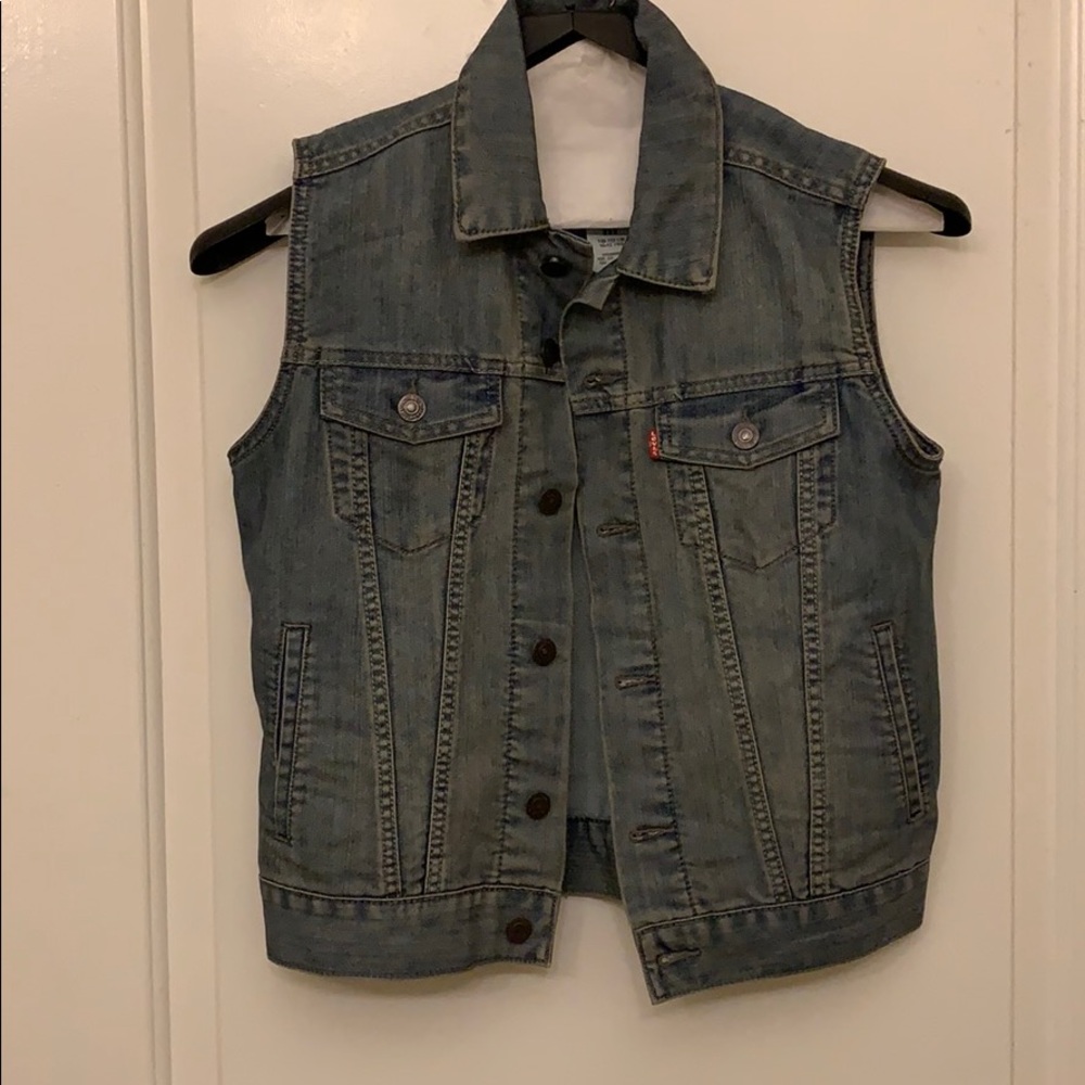 Levi’s boys Jean Vest Size Med 10-12